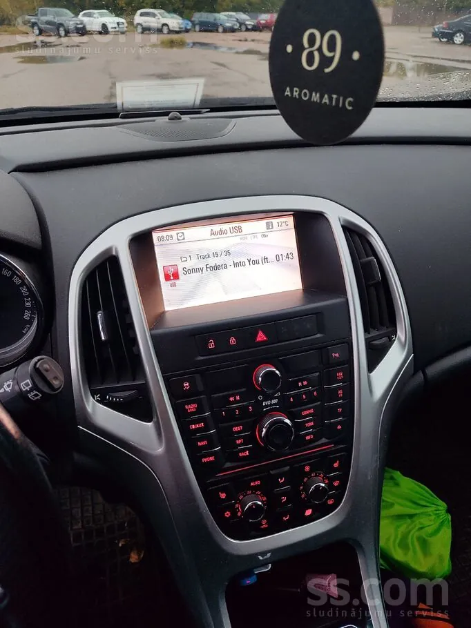Opel Astra 2010 photo 5