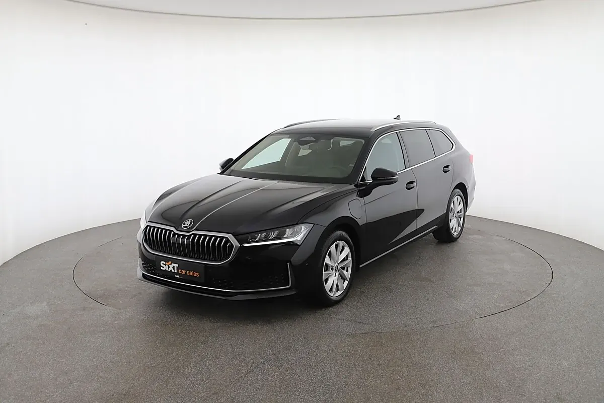 Skoda Superb 2025 photo 3