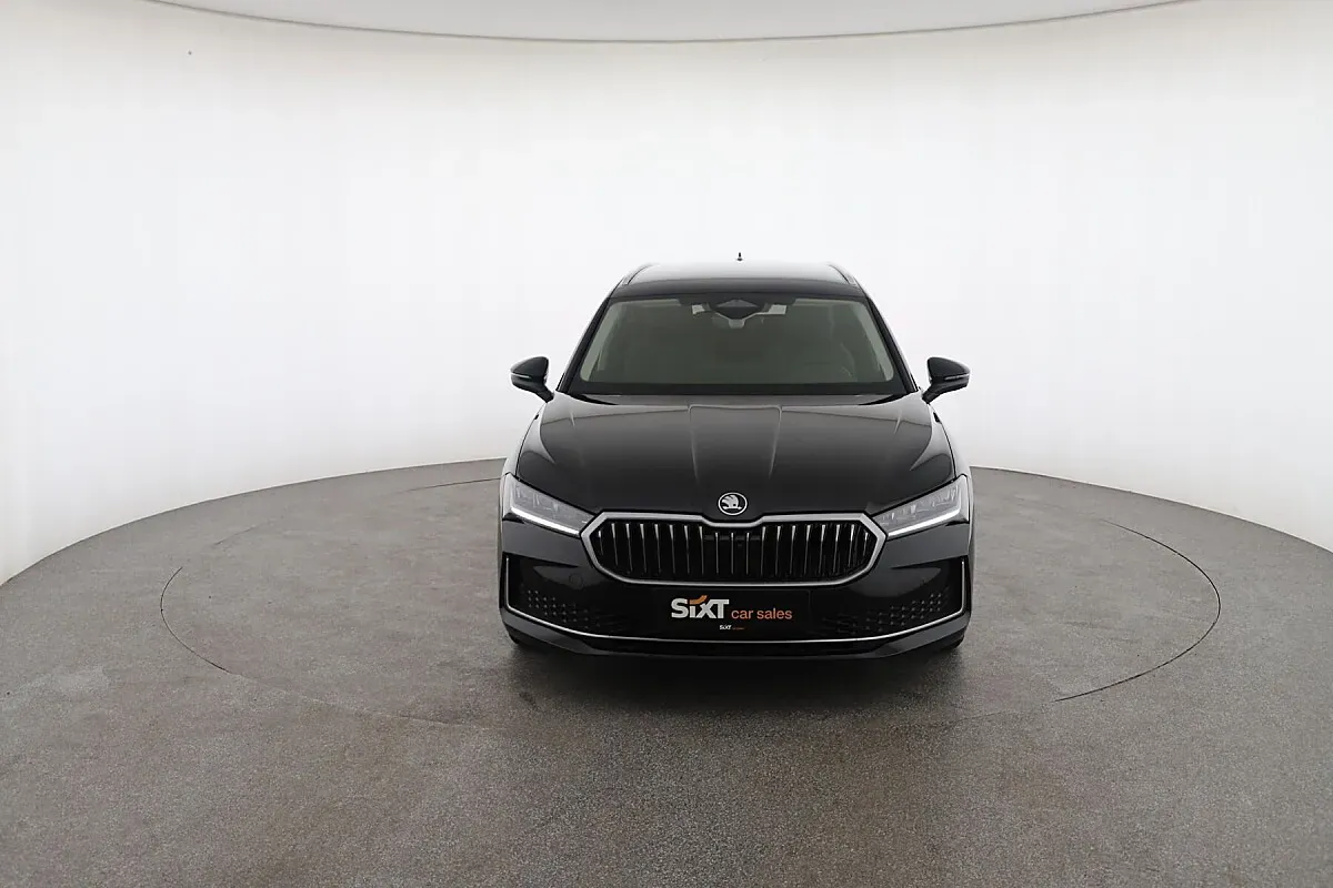 Skoda Superb 2025 photo 2