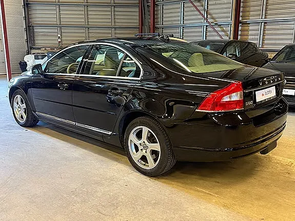 Volvo S80 2011 photo 2