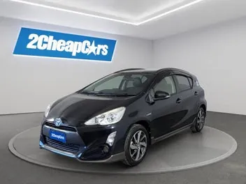 Toyota Aqua 2015 photo 2