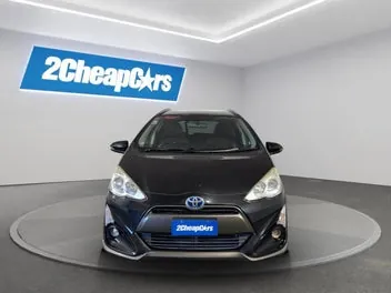 Toyota Aqua 2015 photo 3
