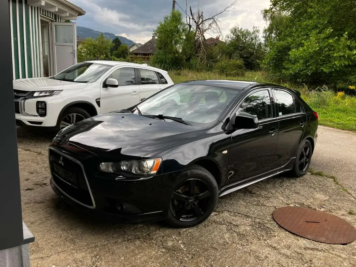 Mitsubishi Lancer