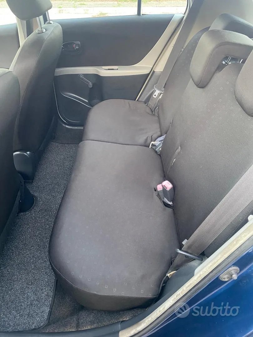 Toyota Yaris 2006 photo 4