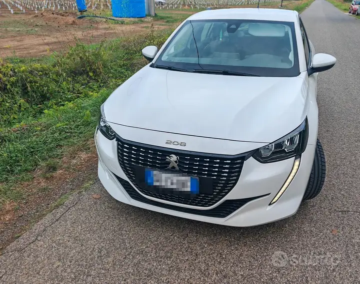 Peugeot 208