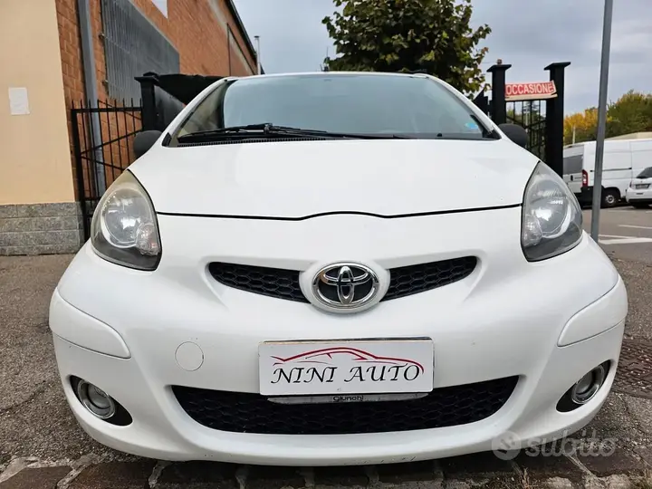 Toyota Aygo 2011 photo 3