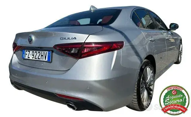 Alfa Romeo Giulia 2019 photo 2