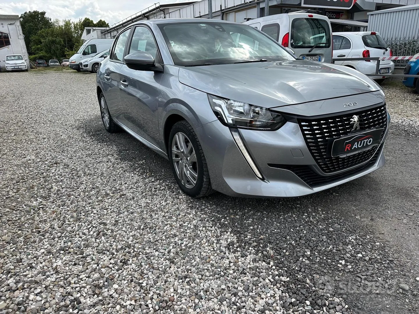 Peugeot 208 2020 photo 3