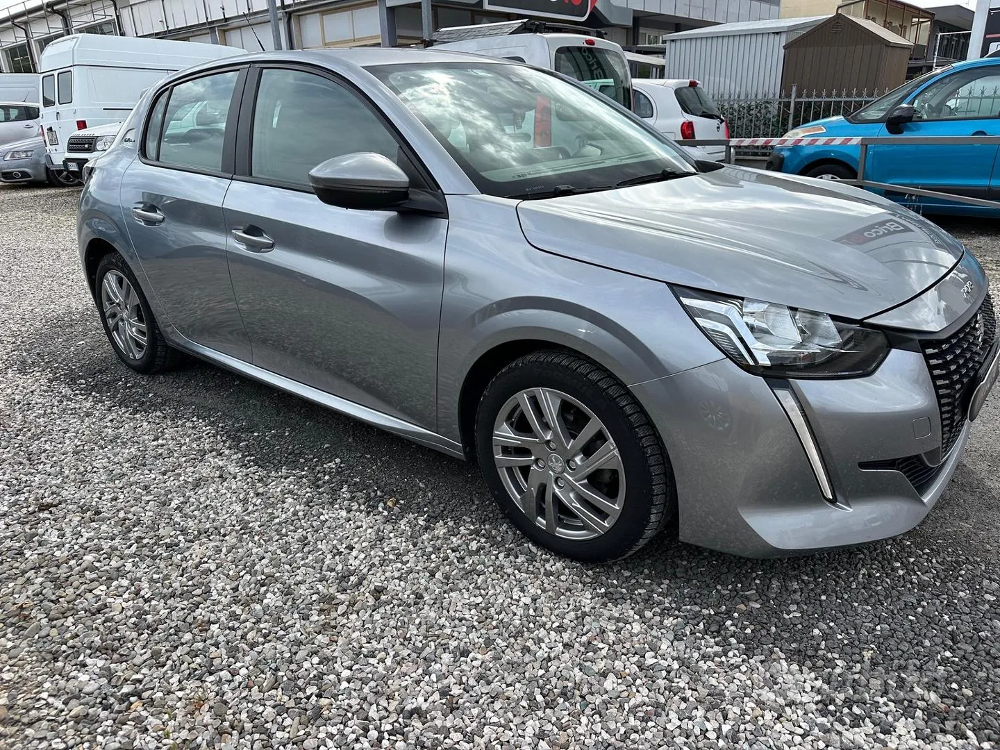 Peugeot 208