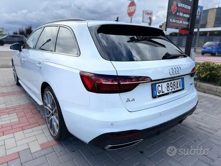 Audi A4 Avant 2022 photo 4