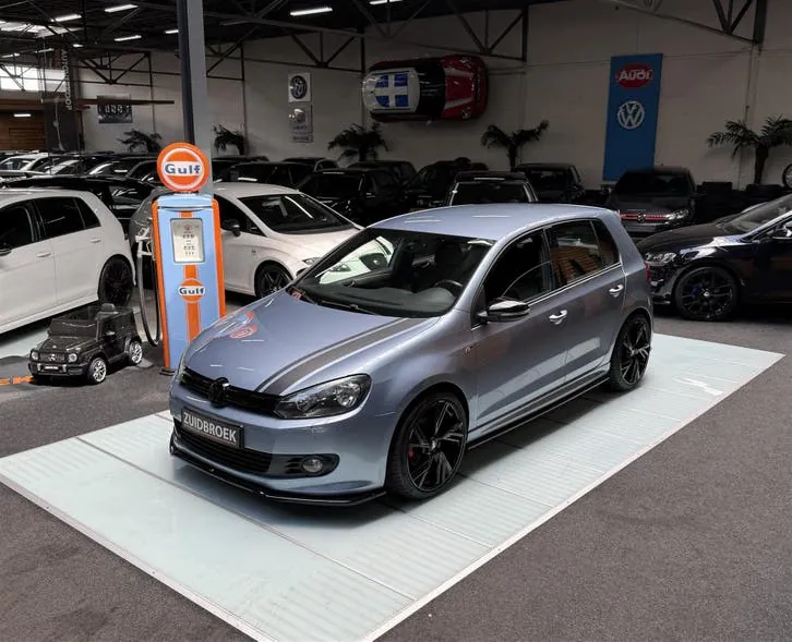 Volkswagen Golf 2010 photo 3