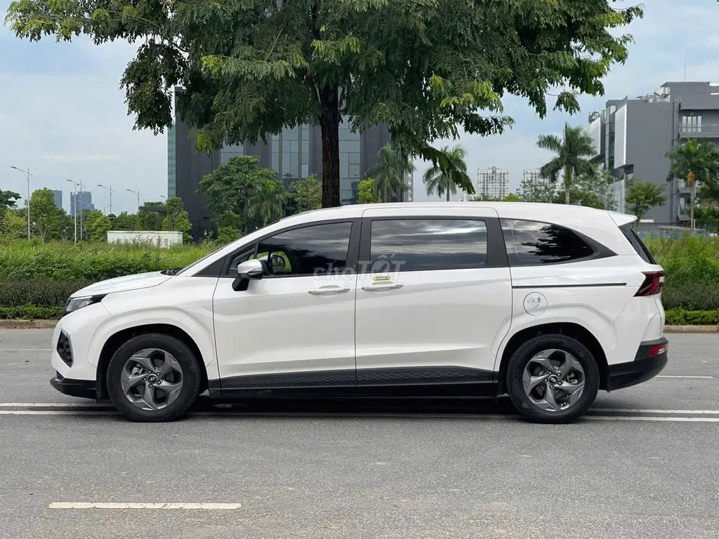 Hyundai Custin 2023 photo 3