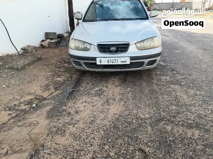 Hyundai Avante 2000 photo 2