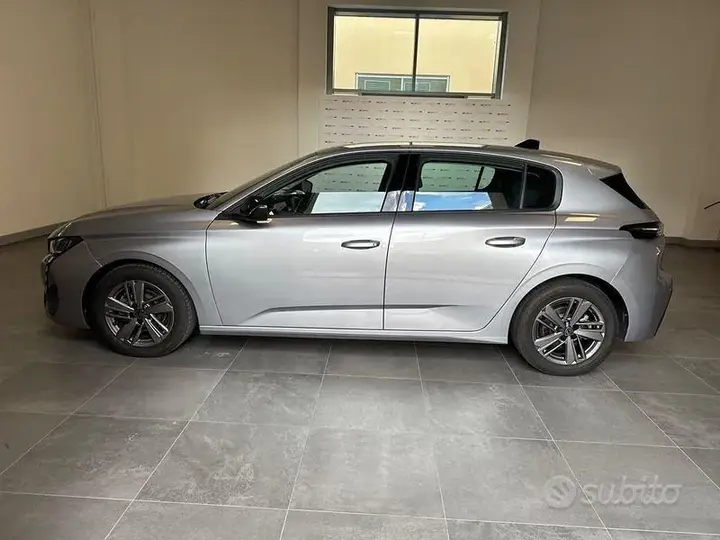 Peugeot 308 2022 photo 2