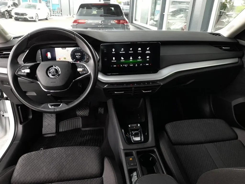Skoda Octavia 2023 photo 3