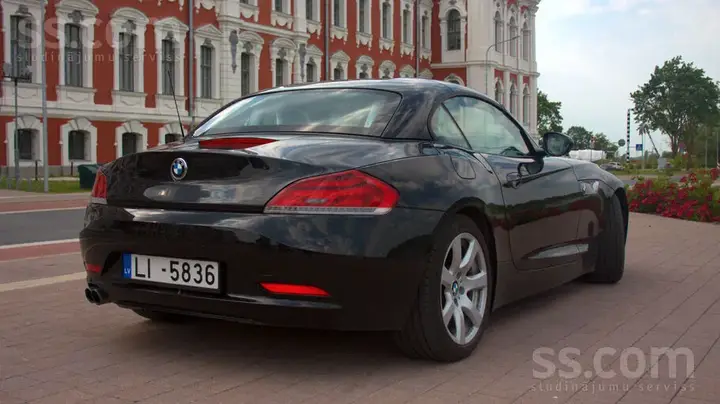BMW Z4 2012 photo 3