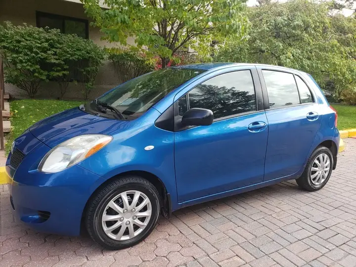 Toyota Yaris 2009 photo 2