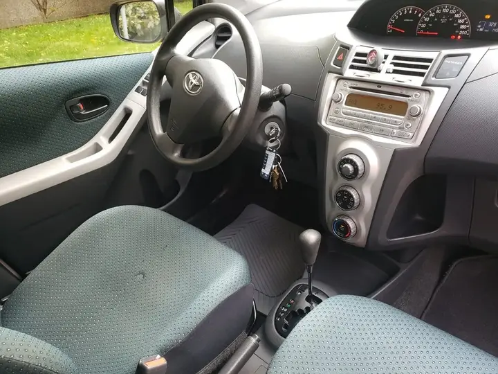 Toyota Yaris 2009 photo 5