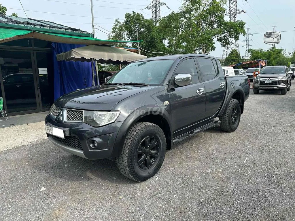 Mitsubishi Triton 2009 photo 2