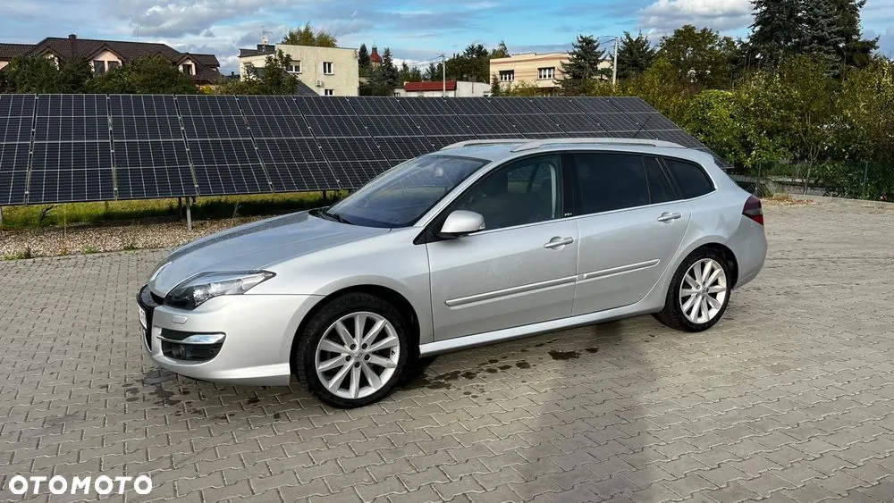 Renault Laguna 2011 photo 2