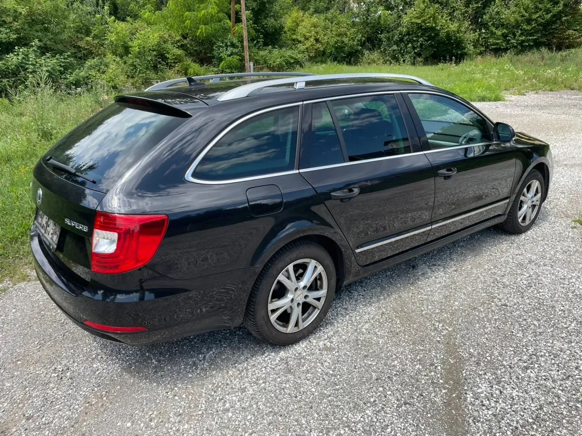 Skoda Superb 2014 photo 3