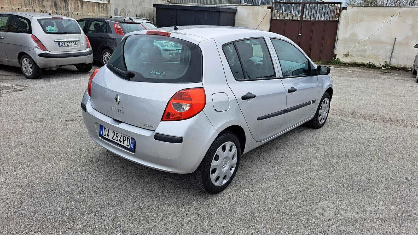 Renault Clio 2006 photo 4