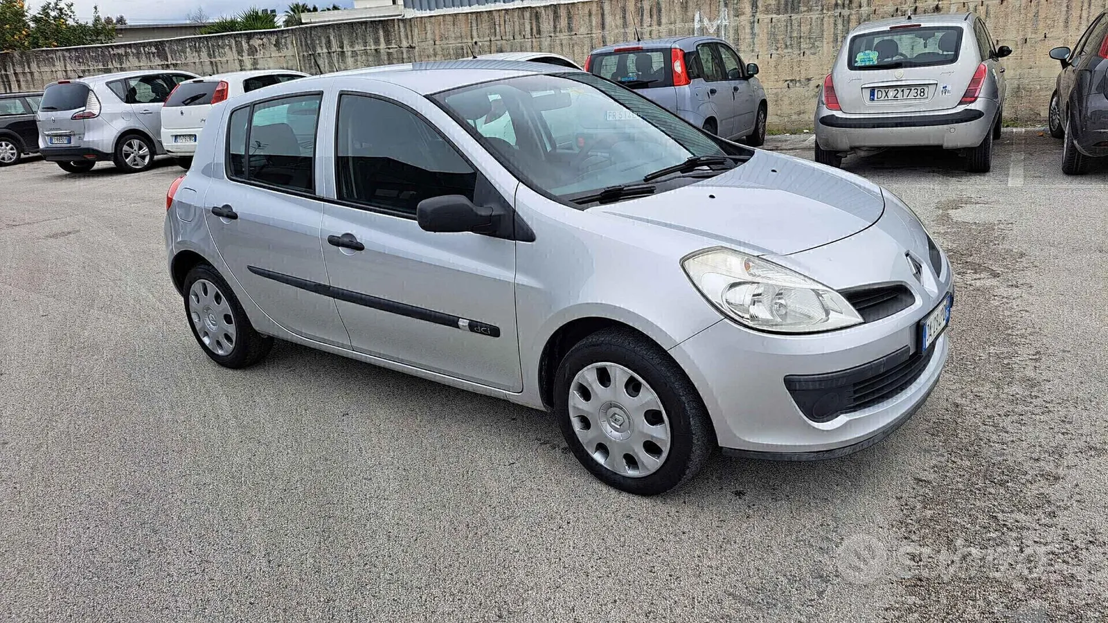 Renault Clio 2006 photo 2