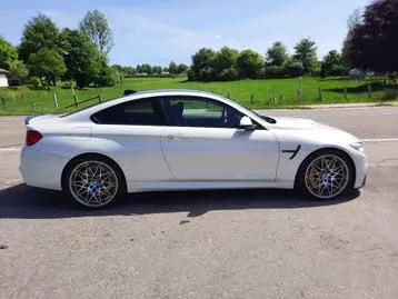 BMW M4 2016 photo 3