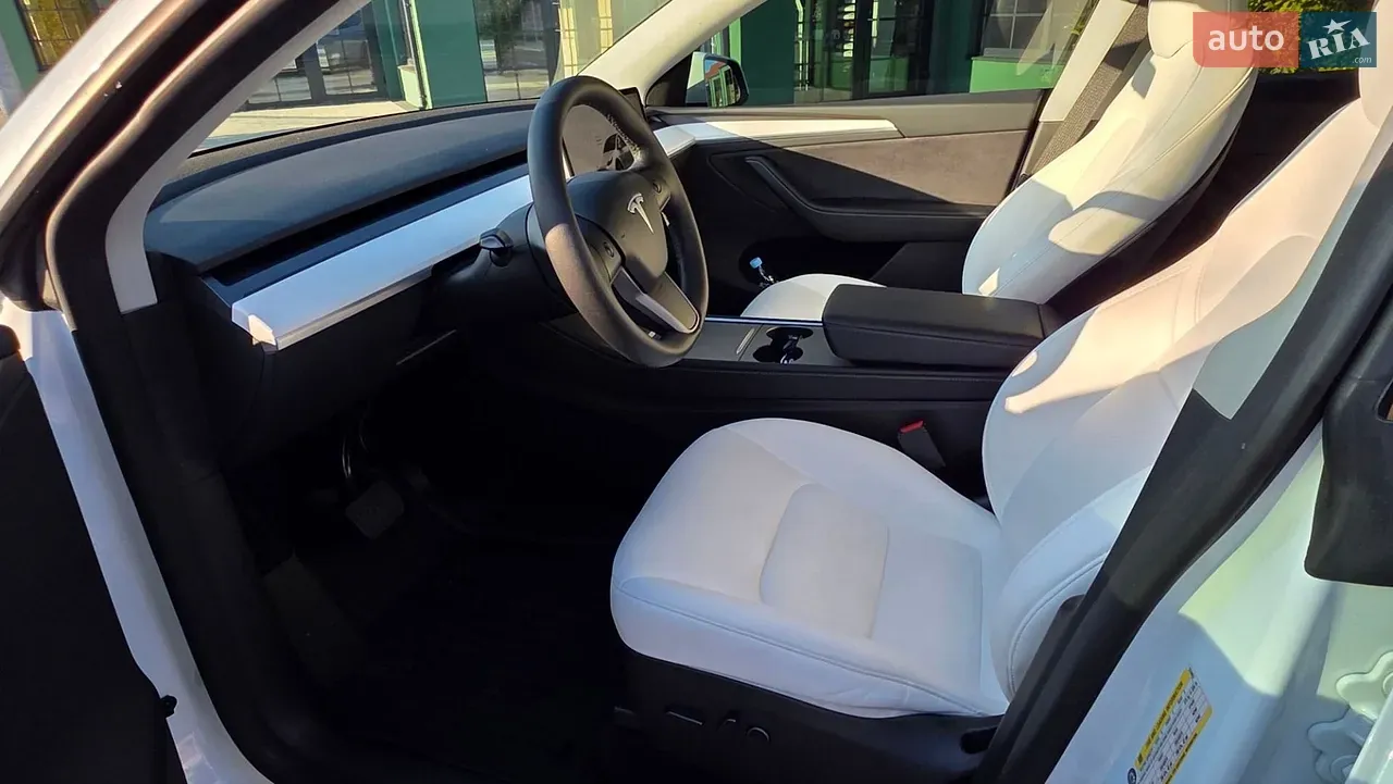 Tesla Model Y 2024 photo 4