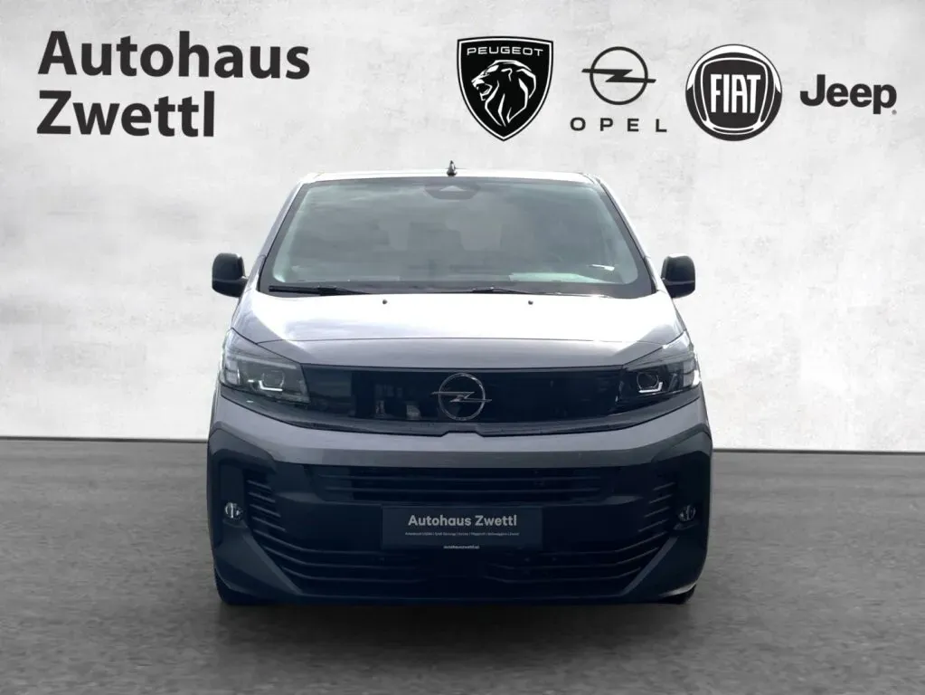 Opel Zafira 2026 photo 2