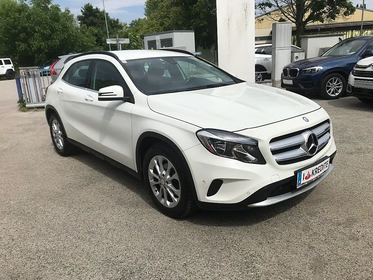Mercedes-Benz Gla Class 2016 photo 2