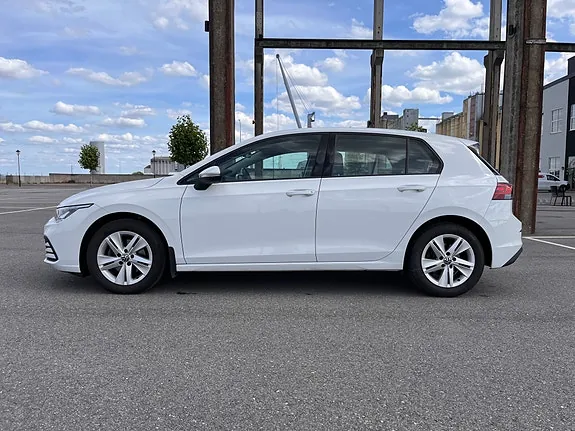 Volkswagen Golf Viii 2021 photo 2