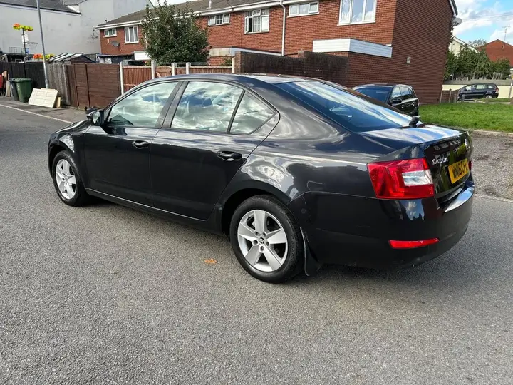 Skoda Octavia 2016 photo 2