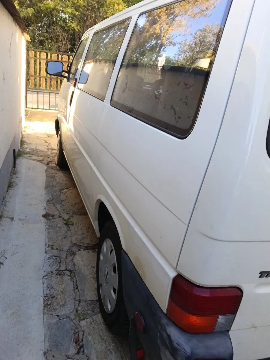 Volkswagen T4 2000 photo 2