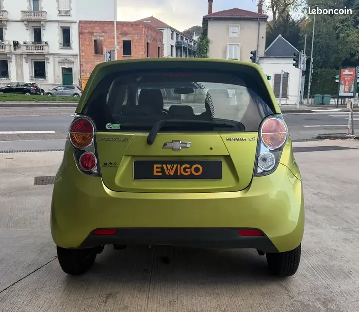 Chevrolet Spark 2011 photo 4