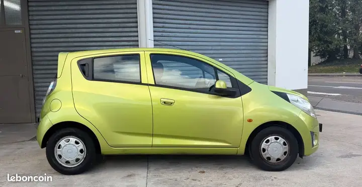 Chevrolet Spark 2011 photo 2