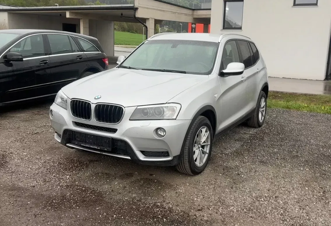 BMW X3 2012 photo 2