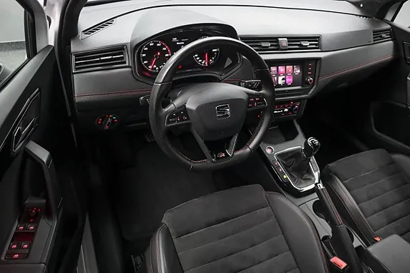 Seat Arona 2018 photo 3