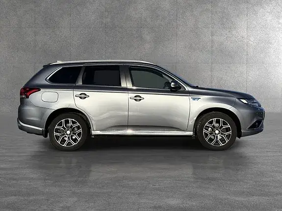Mitsubishi Outlander 2016 photo 2