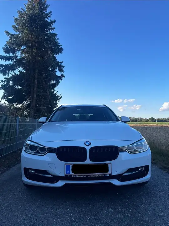 BMW 3 Series 2013 photo 2