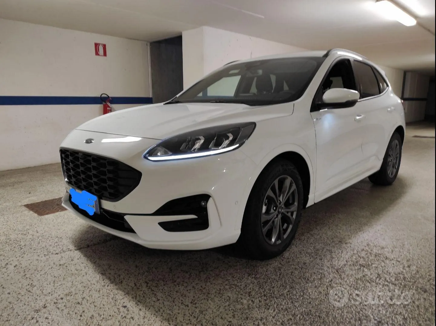 Ford Kuga 2023 photo 2