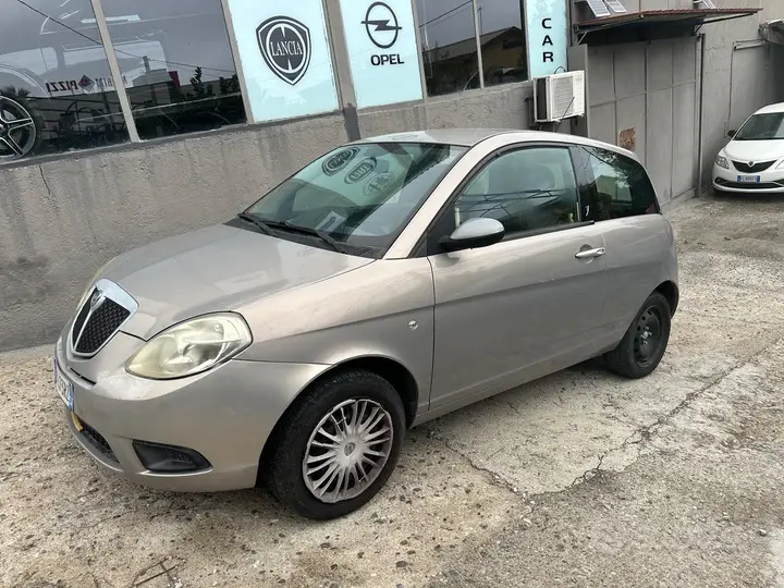 Lancia Ypsilon 2009 photo 2