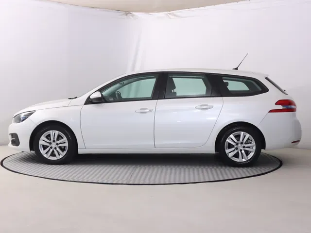 Peugeot 308 Sw 2017 photo 2