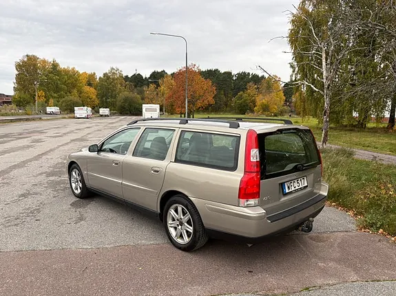 Volvo V70 2005 photo 2