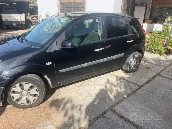 Ford Fiesta 2006 photo 4