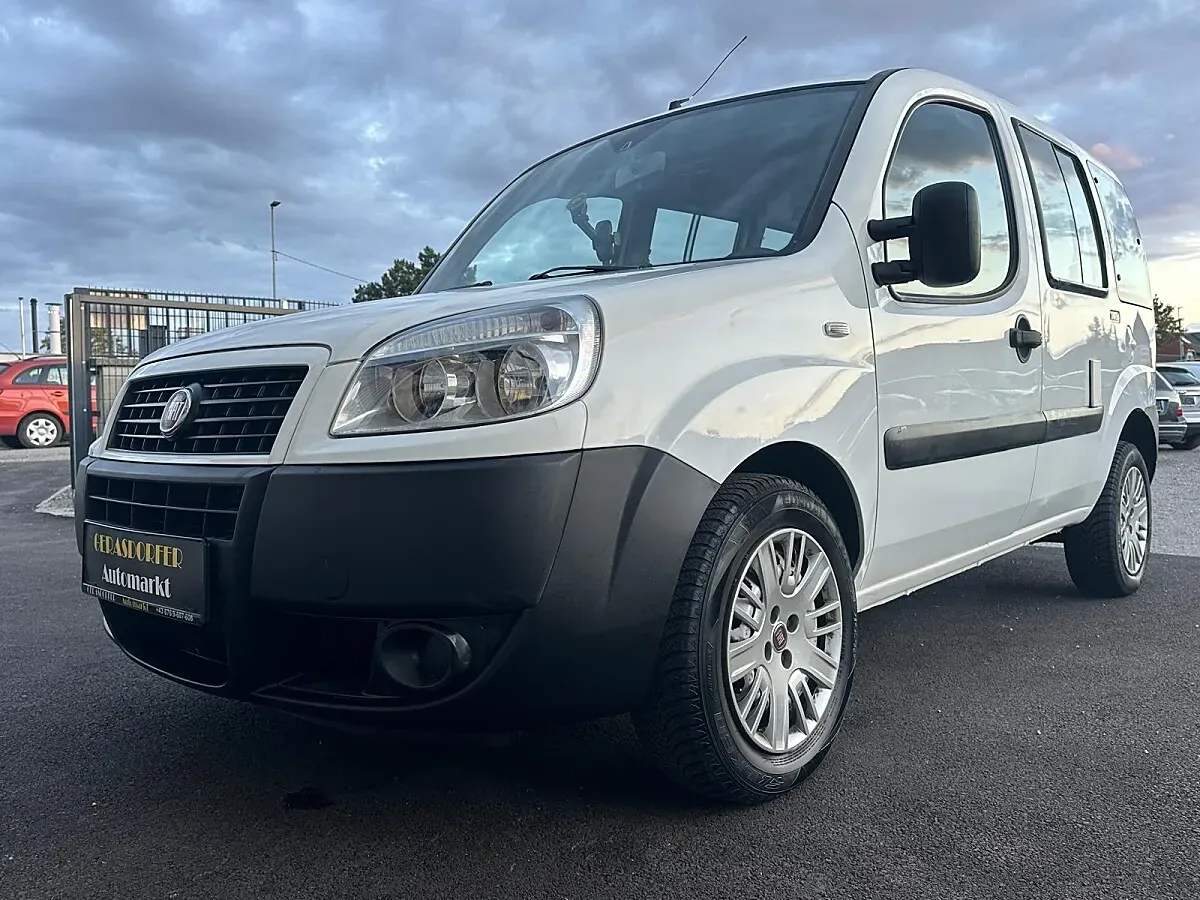 Fiat Doblo 2008 photo 2