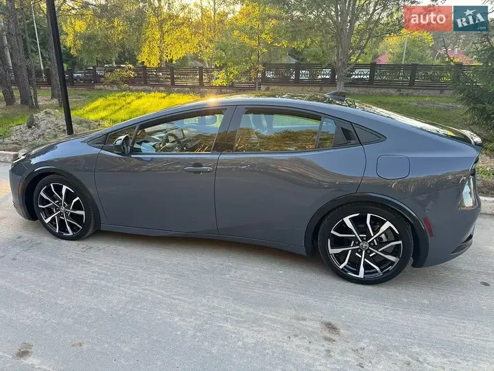 Toyota Prius 2025 photo 4
