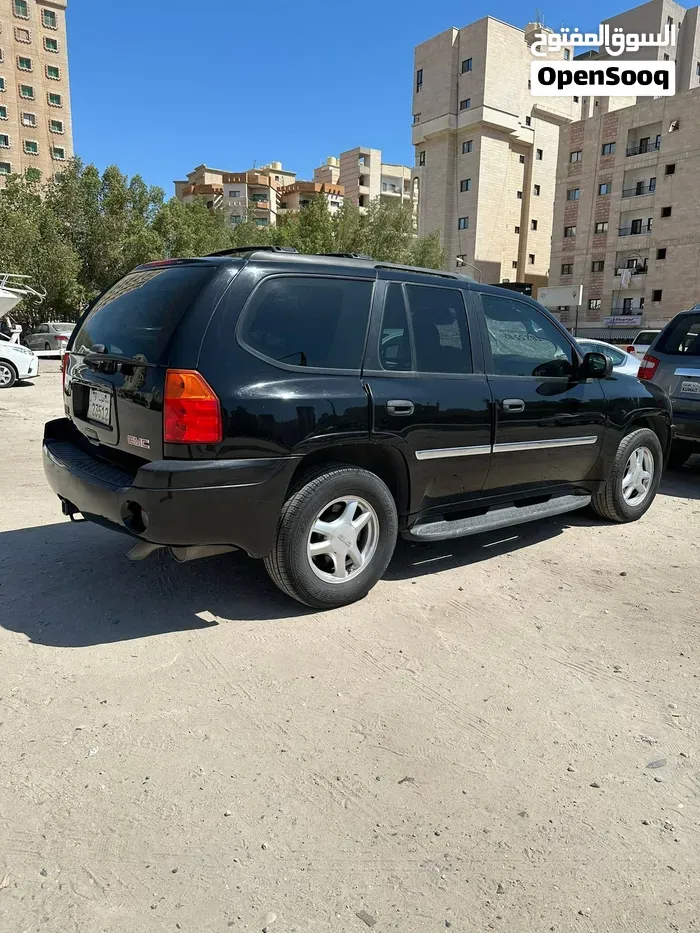 GMC Envoy 2009 photo 2
