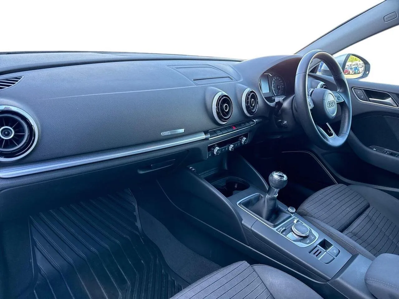 Audi A3 2016 photo 2
