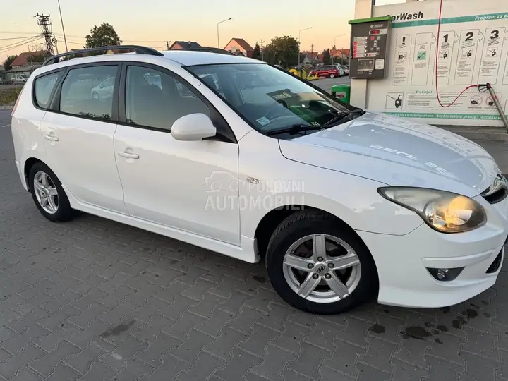 Hyundai I30 2010 photo 2